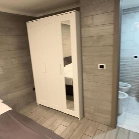 Vico Tre Re A Toledo 38 Apartment Napoli Ngoại thất bức ảnh